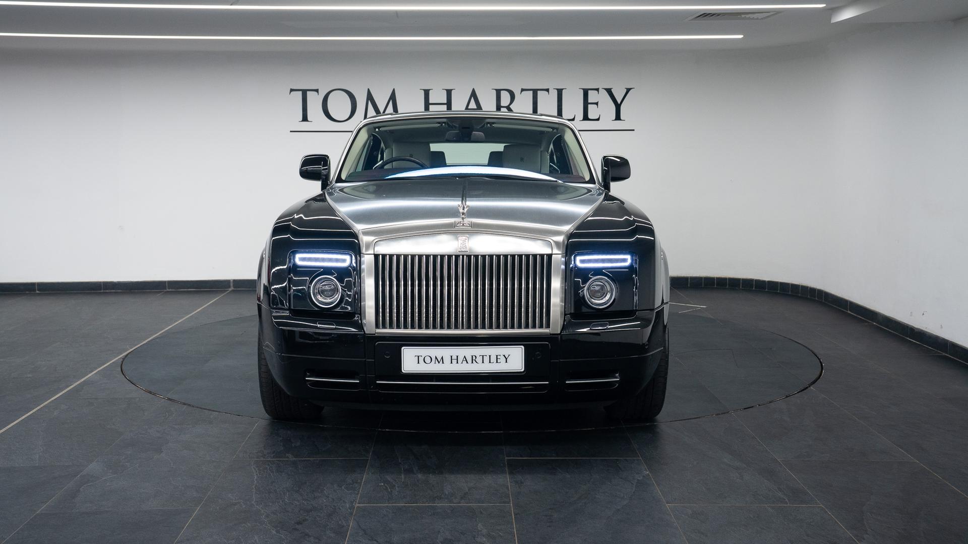 Rolls-Royce Phantom Photo db1c38be-ab5f-4972-a960-54afb2bb8ab1.jpg
