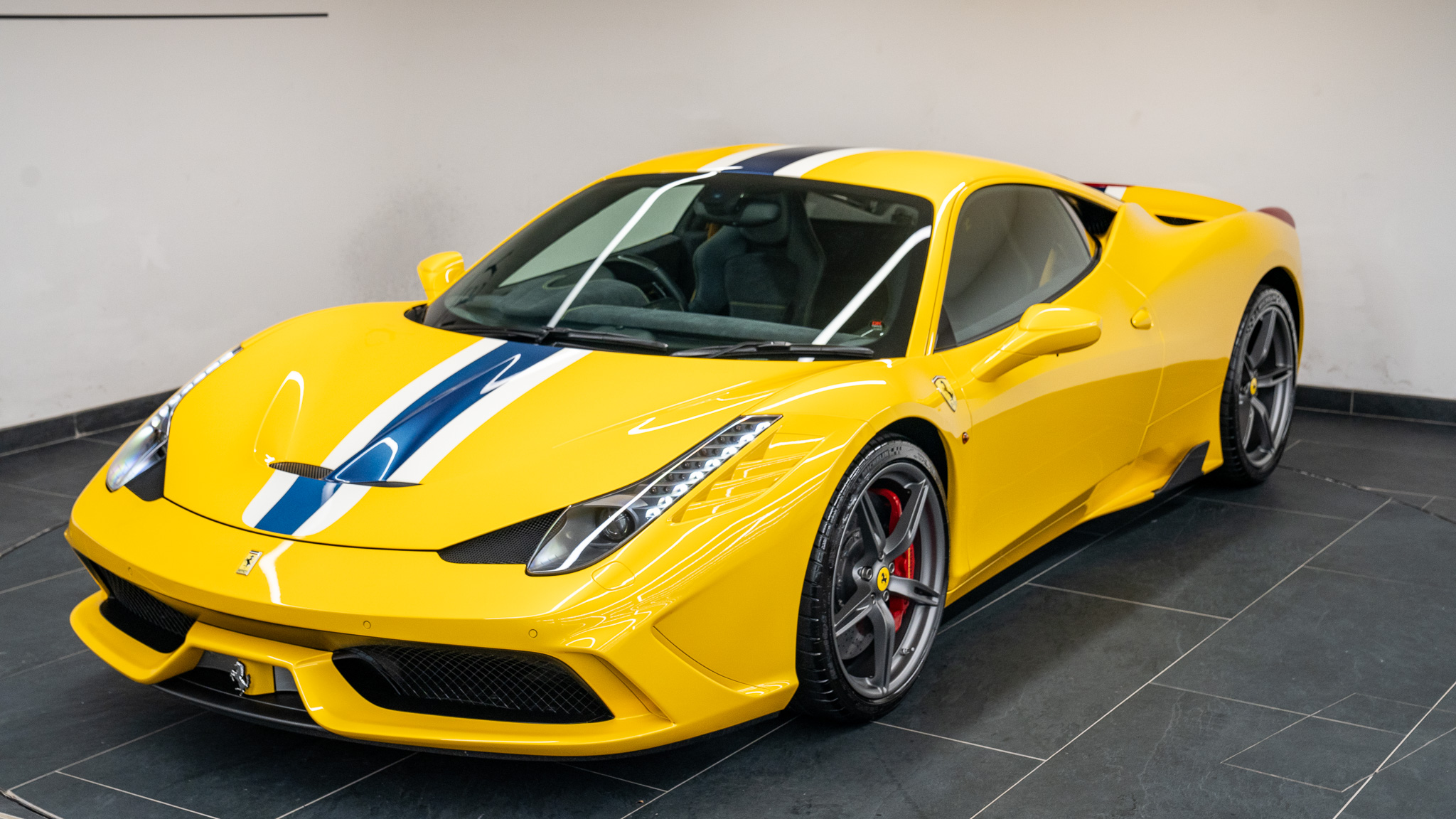 Used 2015 Ferrari 458 Speciale £359,950 1,300 miles Giallo Triplo ...