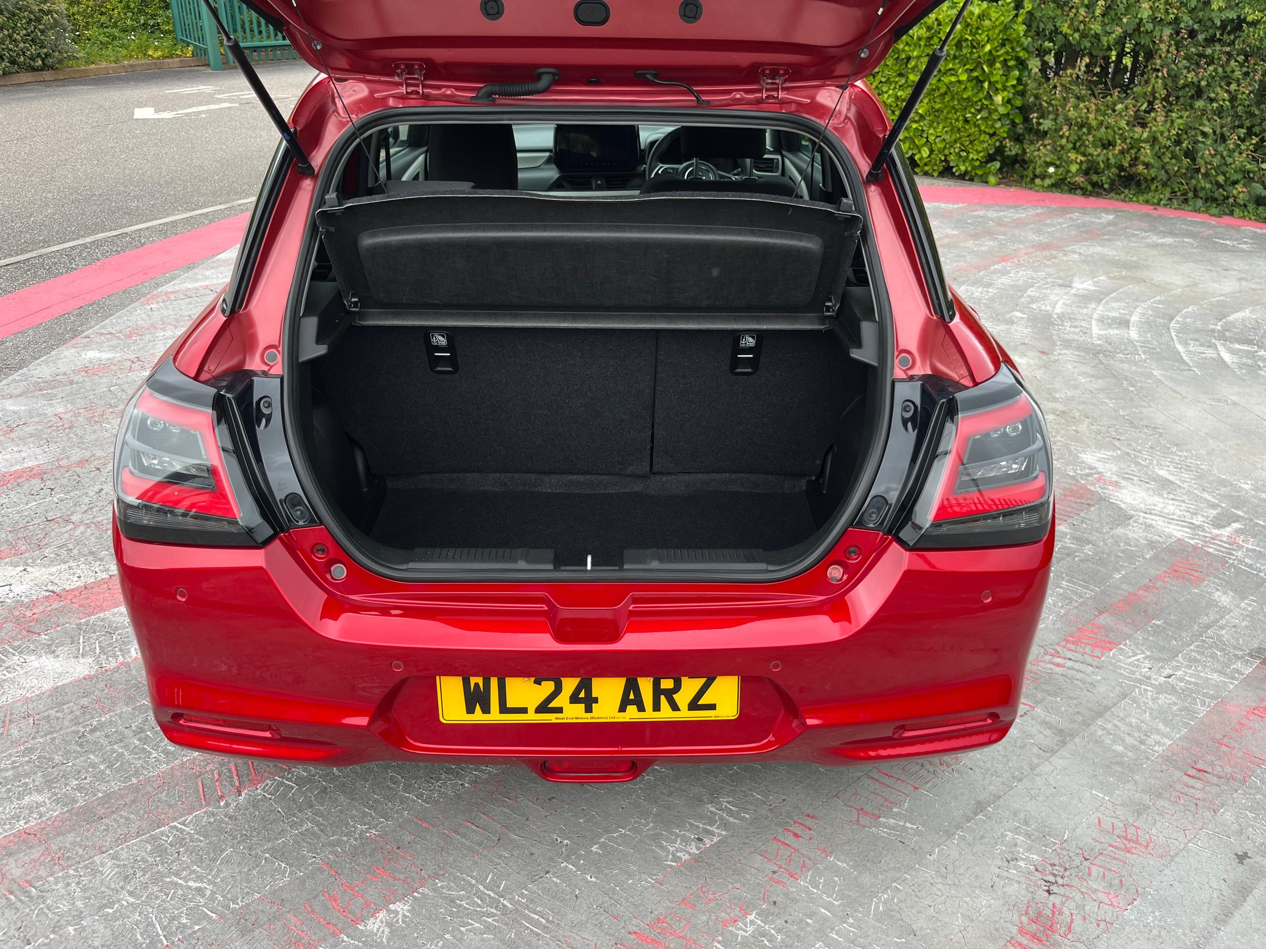 Suzuki Swift Photo 10