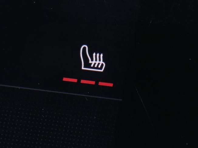 PORSCHE Taycan Photo 32