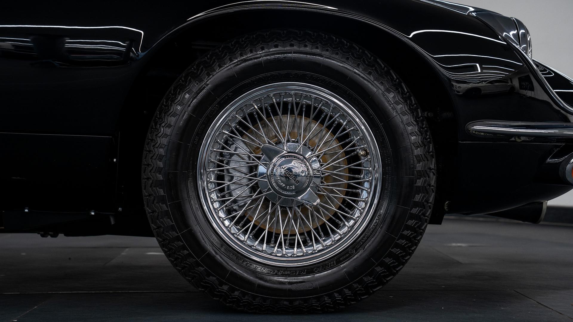 Jaguar E-Type Series III V12 Photo db512152-f272-44e0-a3d6-a612b94aea1f.jpg