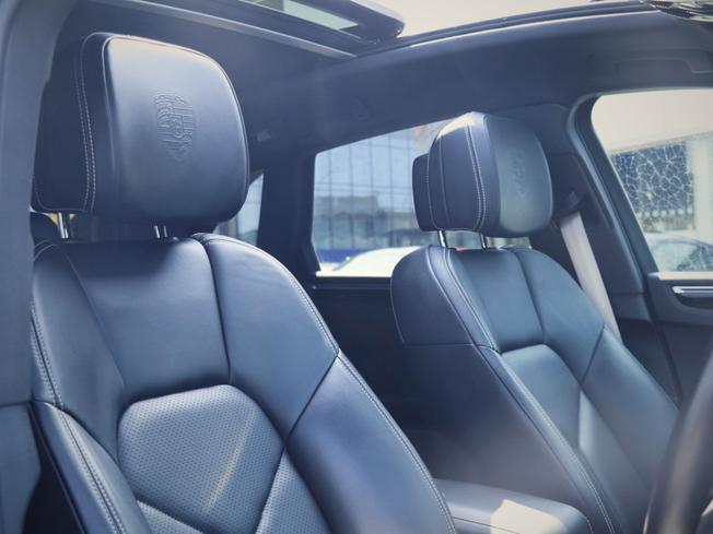 PORSCHE Macan Photo 37