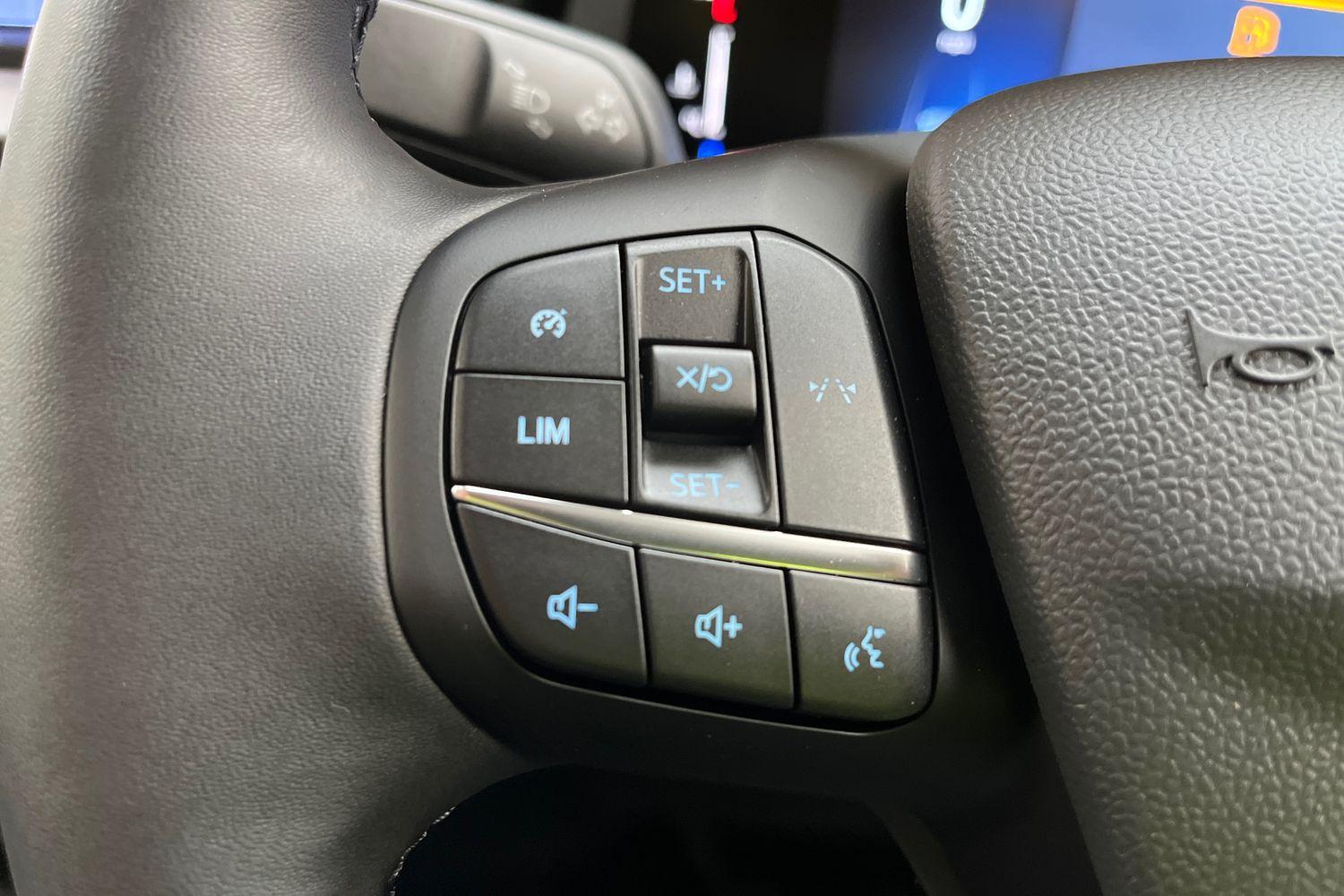 Ford TRANSIT COURIER Photo 14