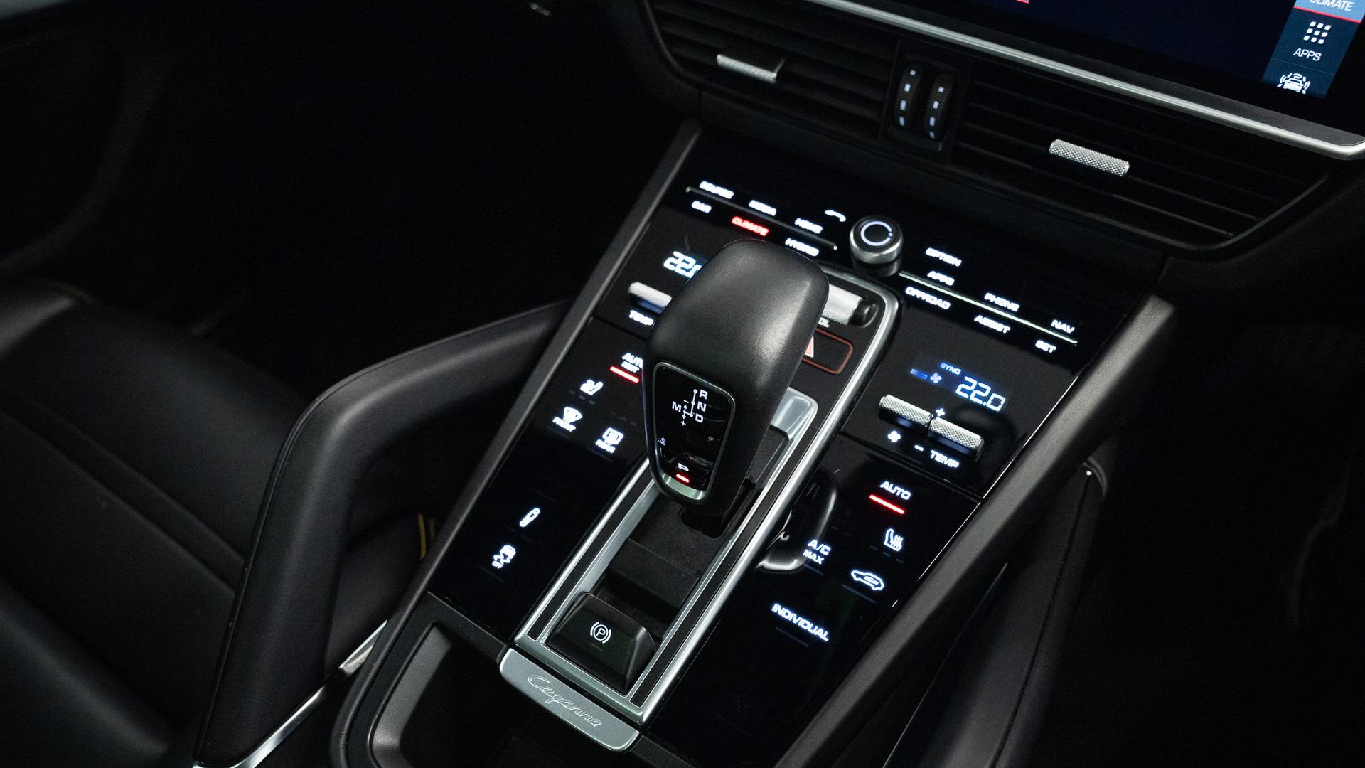 Porsche Cayenne Photo db8265be-3939-449d-98b2-a52d00bf2b09.jpg