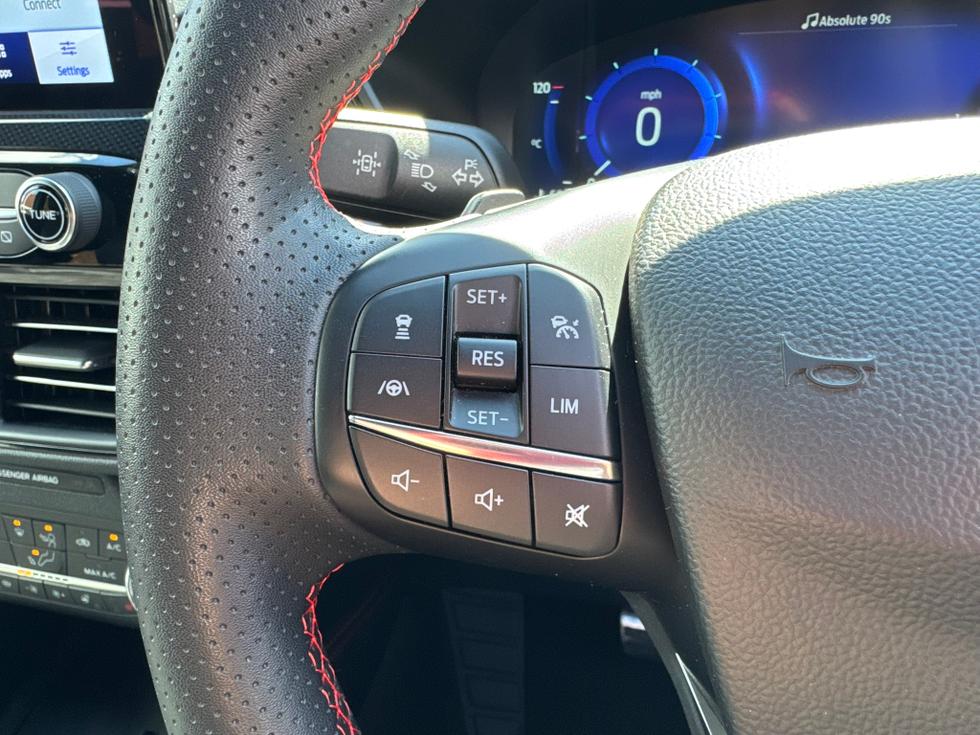 Ford Kuga Photo db82791d-0f30-4fa6-9d5d-ad47b6d03f5a.JPEG