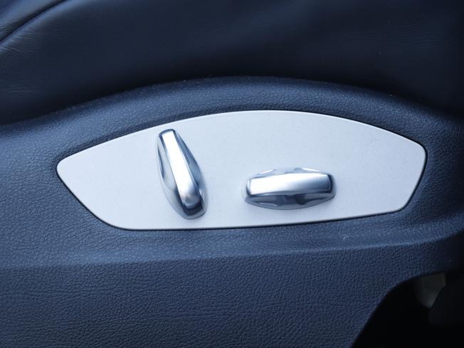 PORSCHE Macan Photo 15