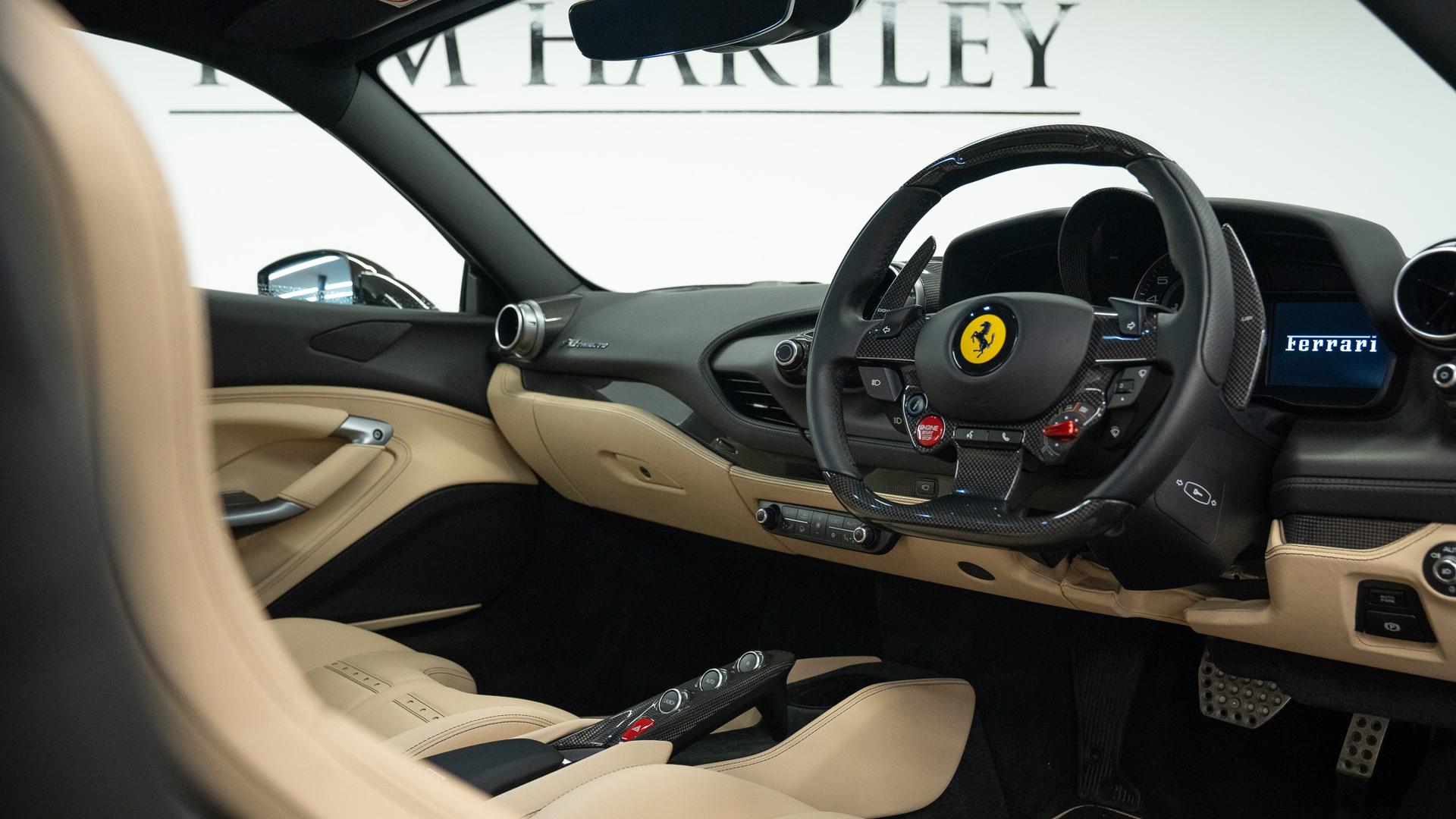 Ferrari F8 Photo db883aa3-44c8-435e-a9bb-ead2ec22ae5b.jpg