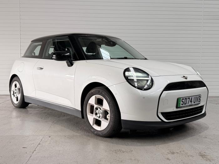 Used 2025 MINI Electric Cooper E 40.7kWh Classic Hatchback 3dr Electric Auto (184 ps) White at Windsors of Wallasey