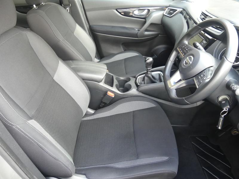 Nissan Qashqai Photo db9e268a-d06a-439f-85e6-fc75d7d3fe04.jpg