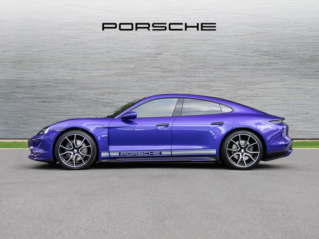 PORSCHE Taycan Photo 5