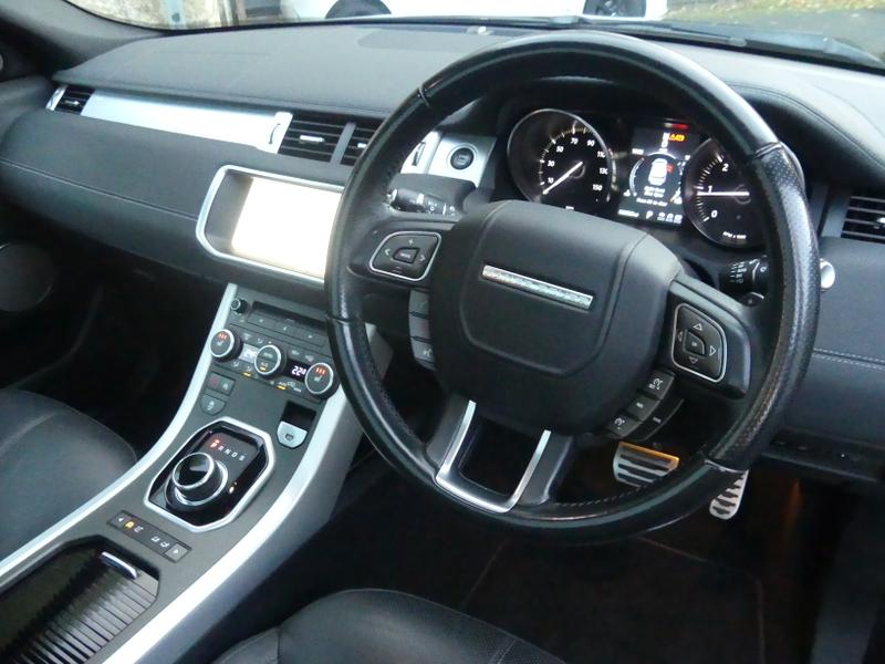 Land Rover Range Rover Evoque Photo dbb3d37c-ee54-4f00-ad46-7814a681812c.jpg