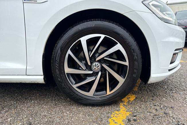 VOLKSWAGEN Golf Photo 5