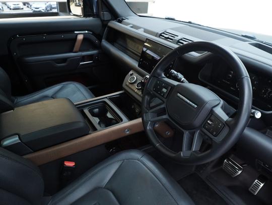 Land Rover Defender 90 Photo dbc7ab34-1bda-4d28-8102-9ec72870c488.jpg