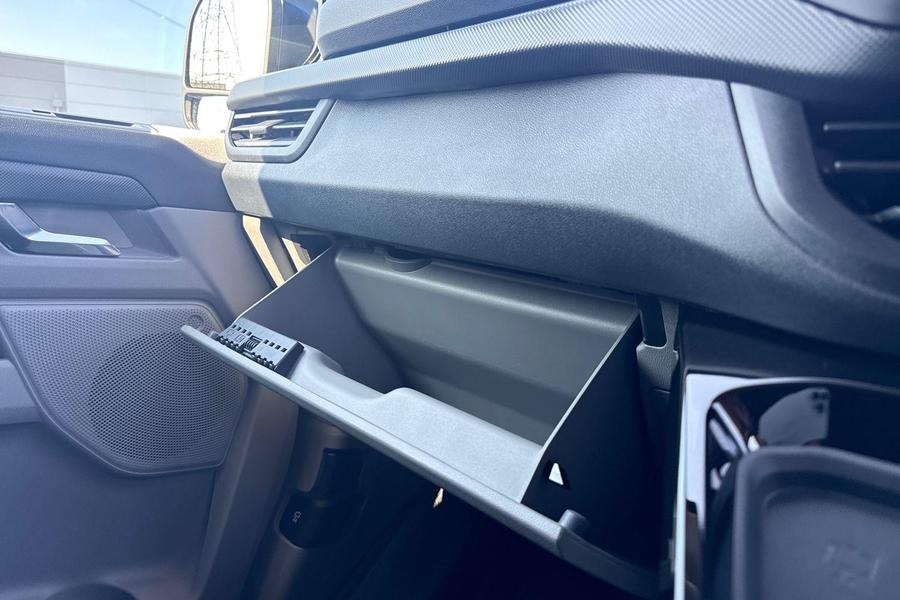 Ford TRANSIT CUSTOM Photo dbe4fd73-1b71-4752-89b1-b5ae06403dfb.jpg