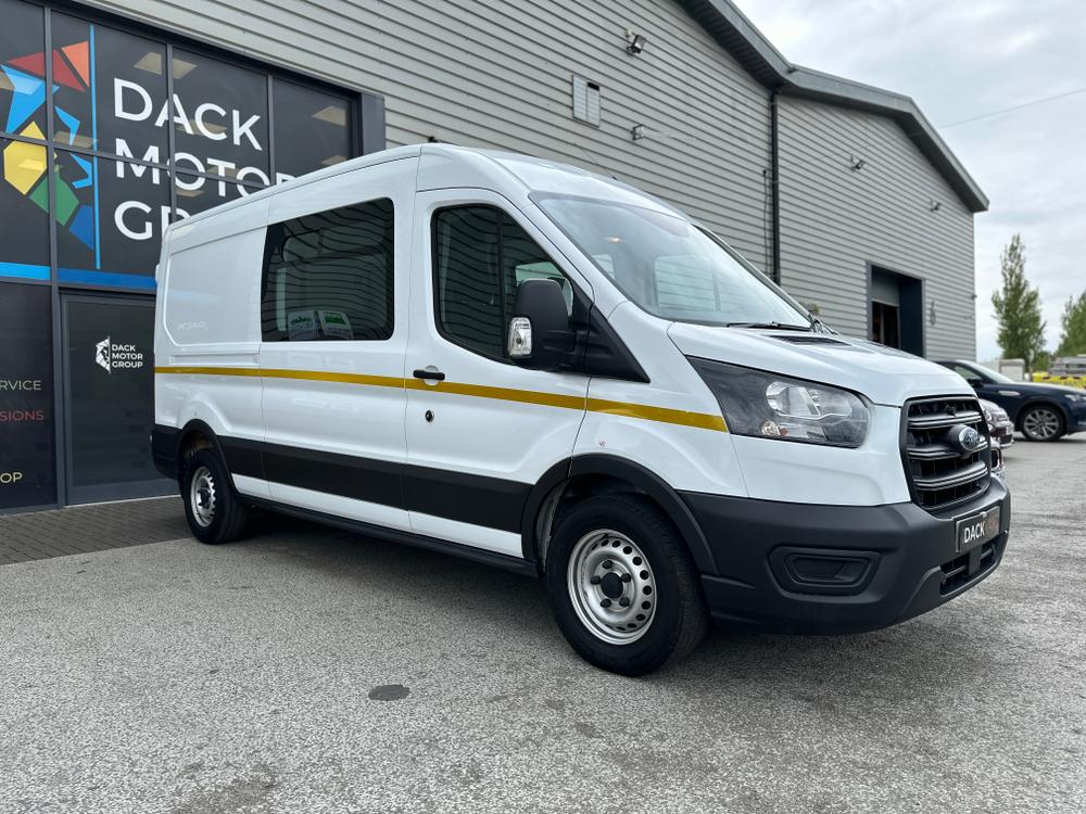 Ford Transit Photo dbf21297-3b30-492a-be8a-0e32f5d65531.jpg