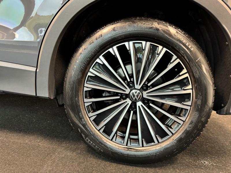 Volkswagen Tiguan Photo dbf86f84-2b05-4a8e-a748-c3814dba1bf8.jpg