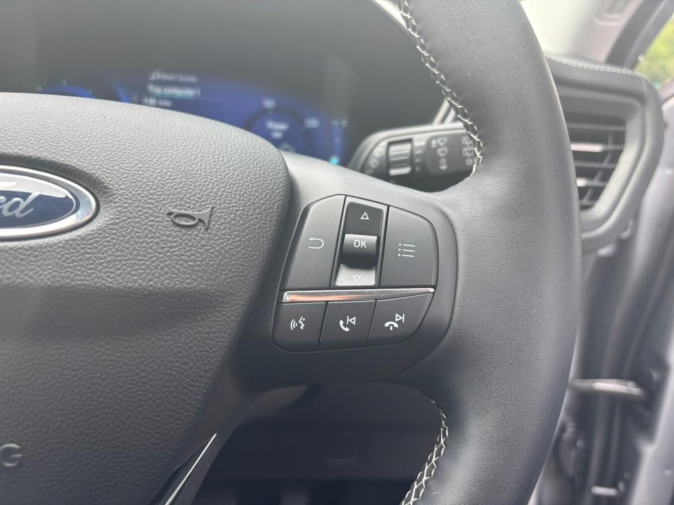 Ford Kuga Photo dc01654f-cd8f-40c3-b03e-ea1d7397035f.JPEG