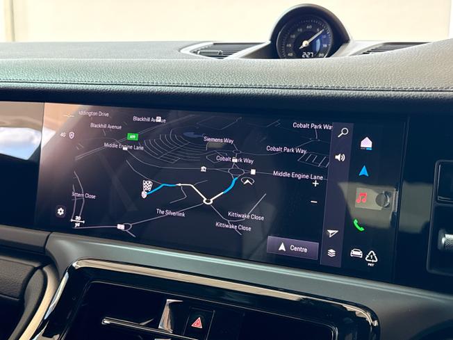 PORSCHE Panamera Photo 36