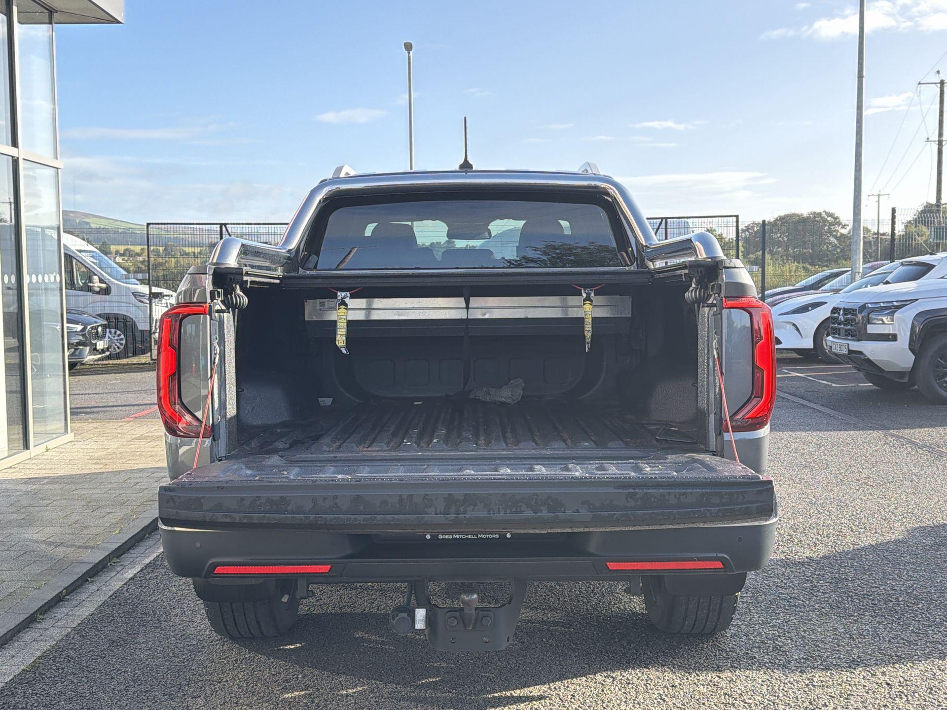 2025 Volkswagen AMAROK D/Cab Pick Up Aventura 3.0 V6 TDI 240 4M Auto - vehicle photo 8 for sale on PureCar