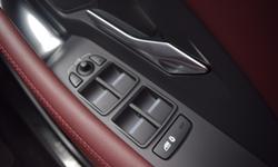 Jaguar E-PACE Photo 26
