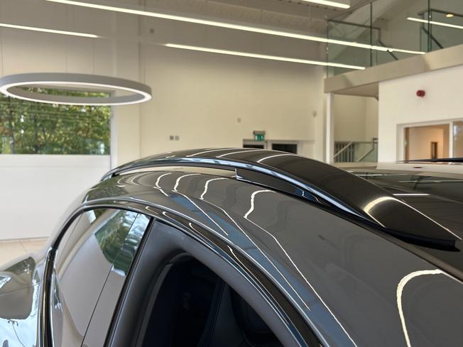 PORSCHE Taycan Photo 59