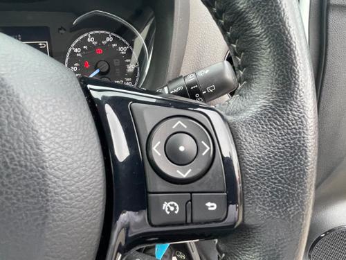 Toyota Yaris Photo dc373c72-245c-460a-8aa1-0c8a15d74331.jpeg