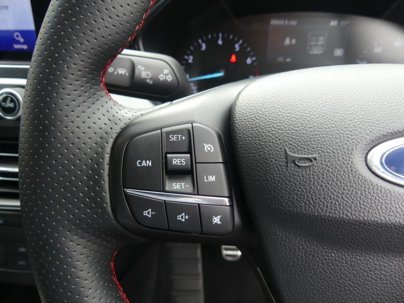 Ford Focus Photo dc3b6e8f-832a-42c8-badd-145c6002a510.jpg
