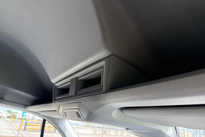 VOLKSWAGEN Crafter Photo 38