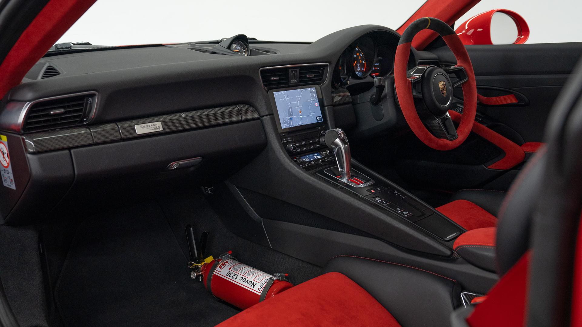 Porsche 911 Photo dc53ad6a-3b05-4d78-af1f-b8c19979968b.jpg
