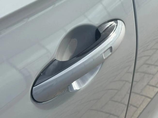 BENTLEY Flying Spur Photo 21