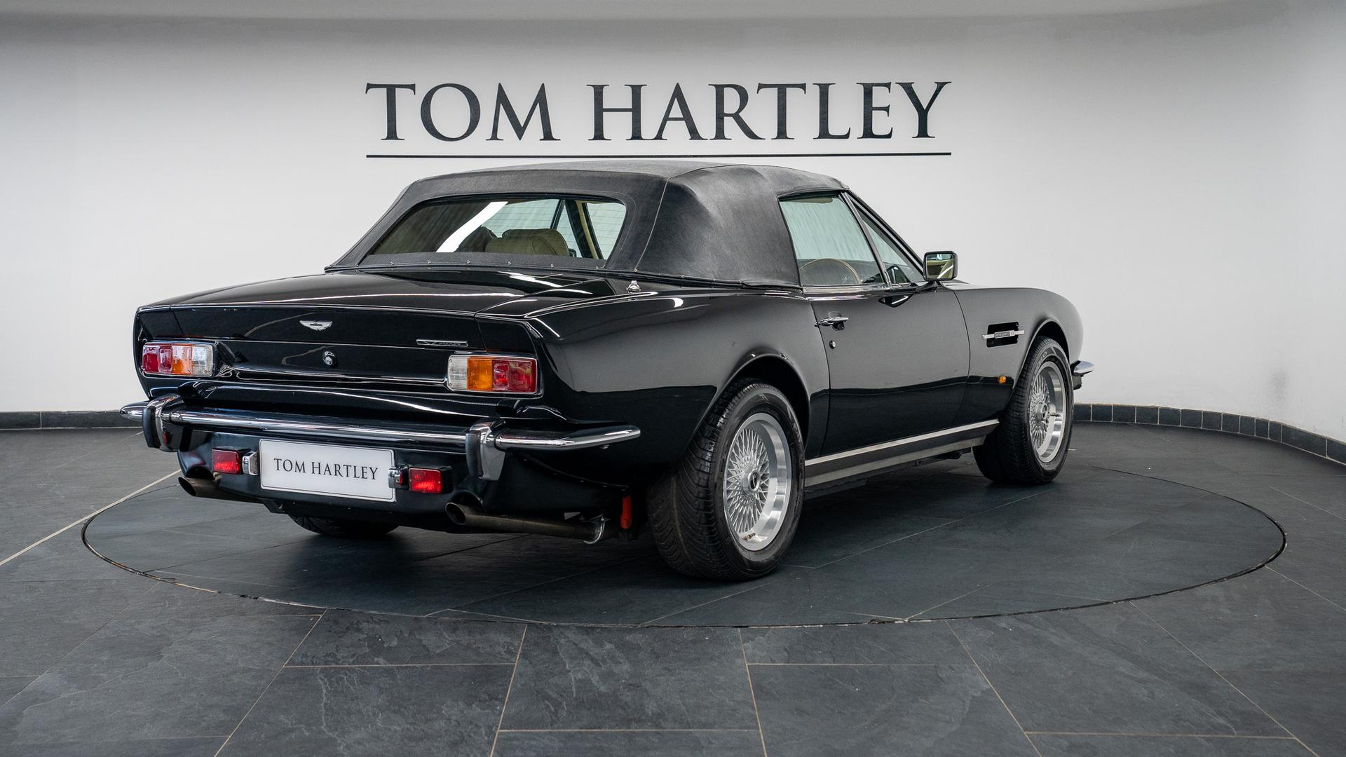 Aston Martin V8 Photo dc6f0e53-ca1a-4890-8893-69e307fc07f1.jpg