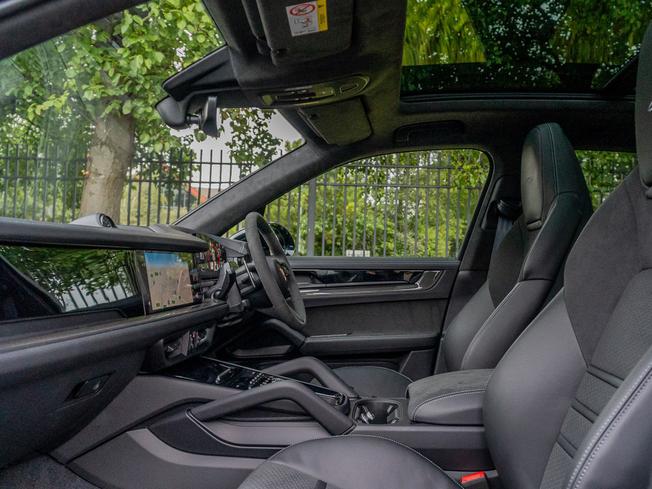 PORSCHE Cayenne Photo 3