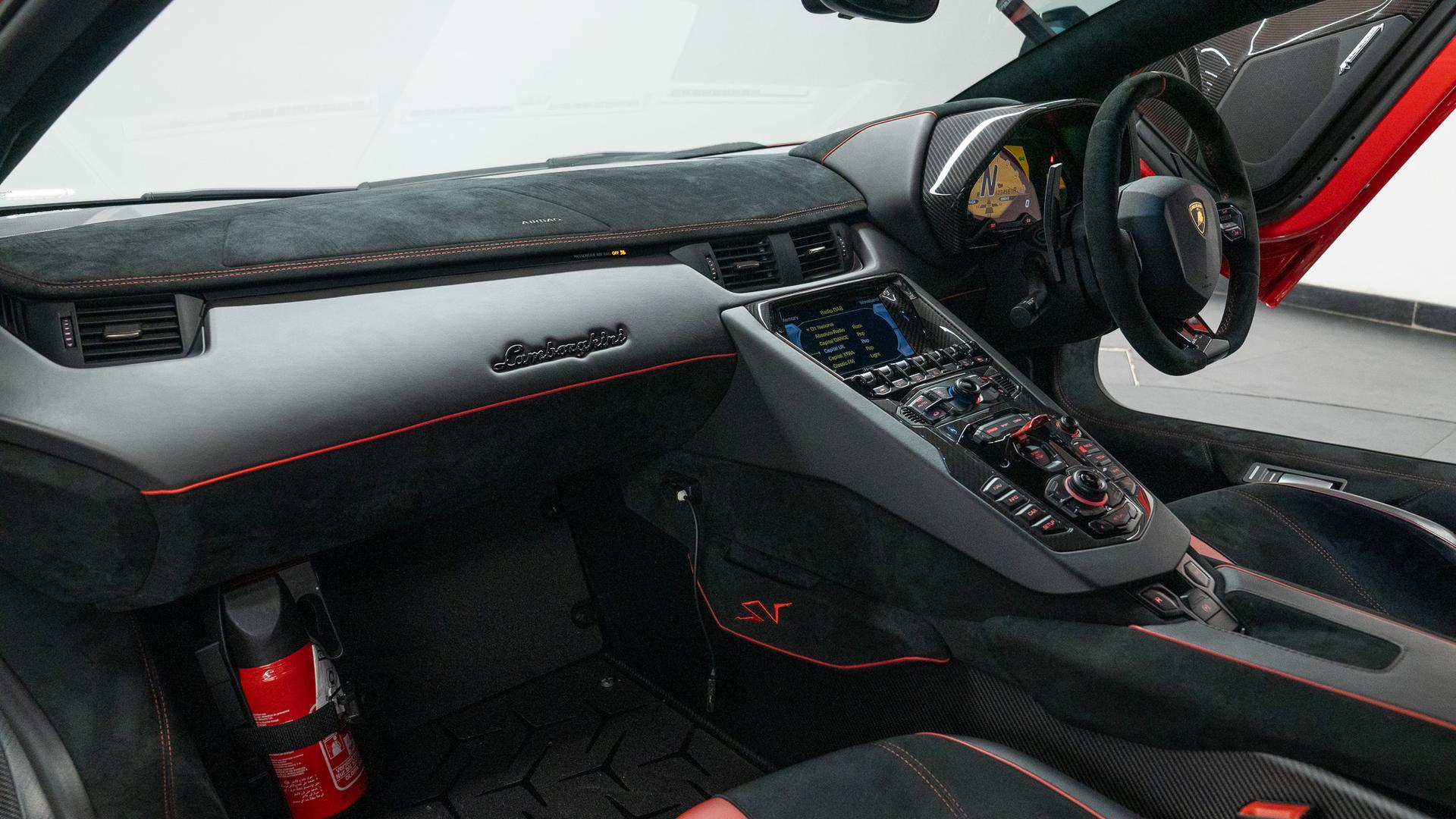 LAMBORGHINI Aventador Photo dc71c031-cc36-4769-afa3-f31d4a62606a.jpg