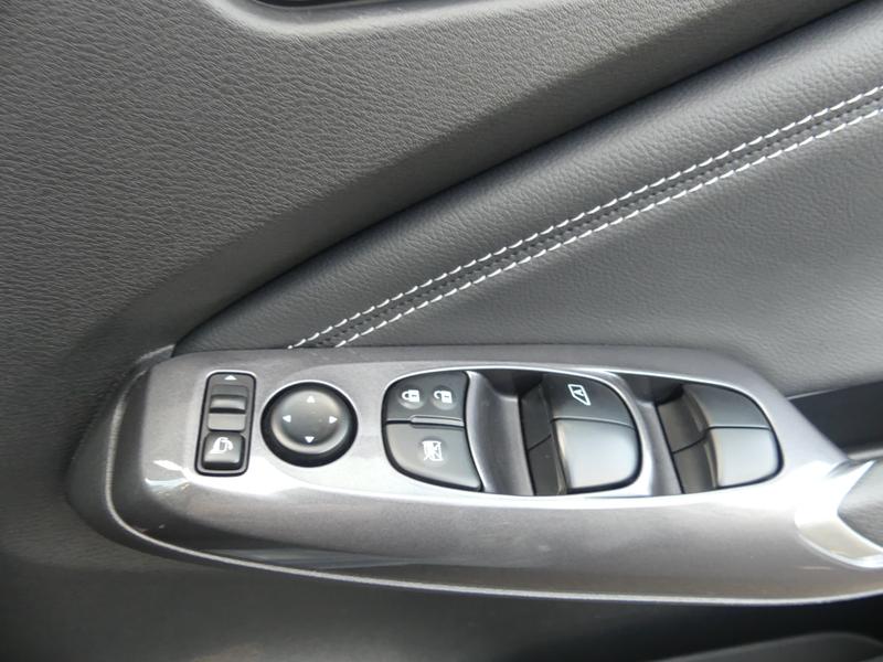 Nissan Juke Photo dc7add02-67c9-4c07-96f6-5793f68405f0.jpg