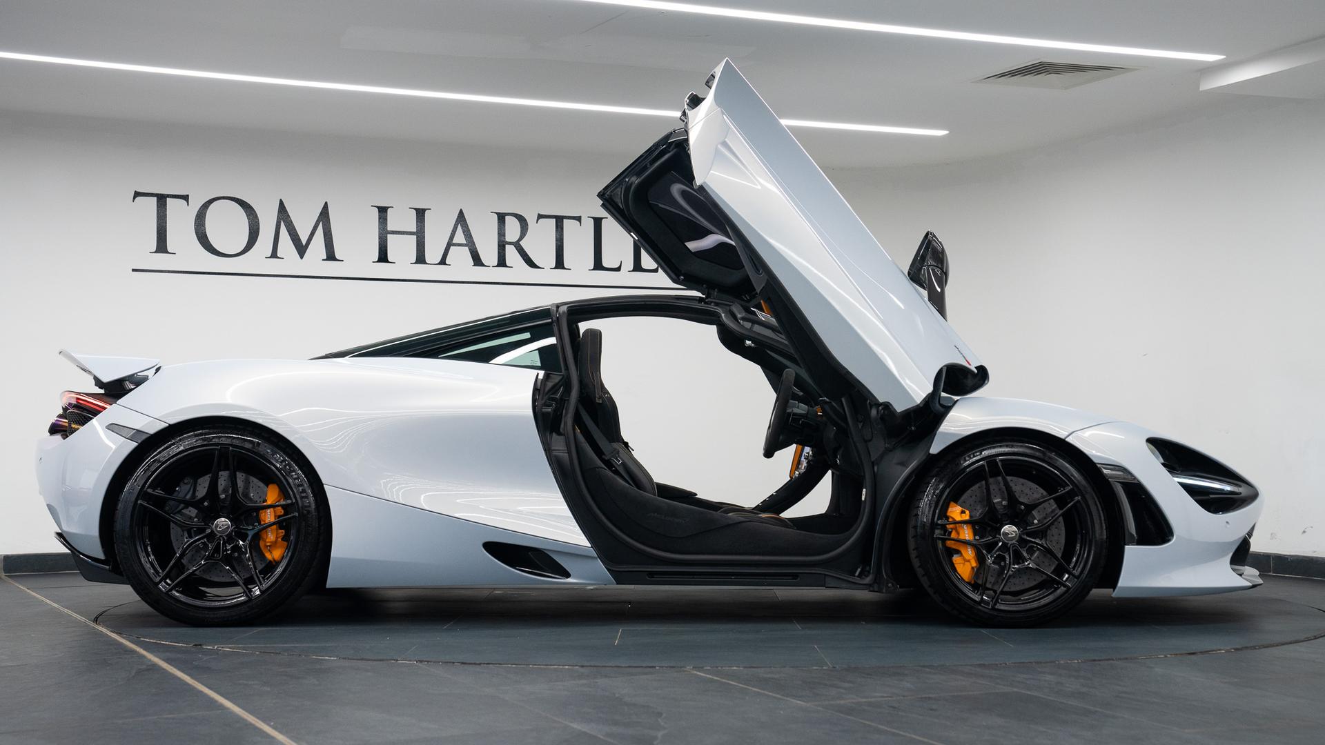 McLaren 720S Photo dc85d3f3-164e-4203-99b4-c52245c74657.jpg