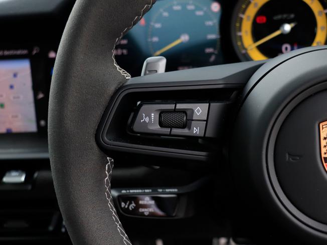 PORSCHE 911 Photo 28