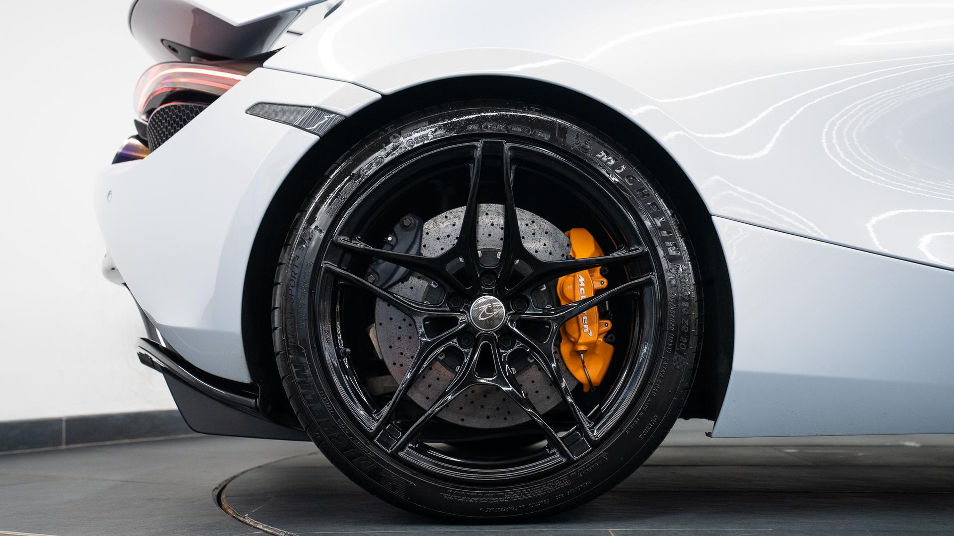 McLaren 720S Photo dcac02ef-06a9-4e4d-a5db-d2c9733f8cf0.jpg