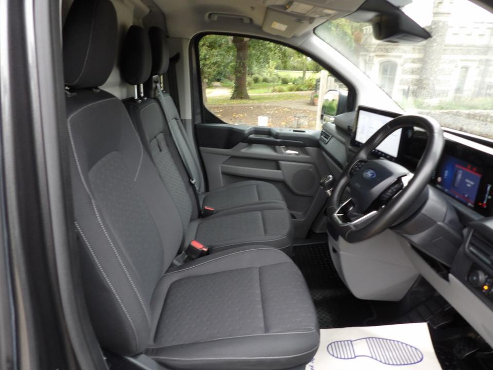 Used Ford Transit Custom YM73UHP 18