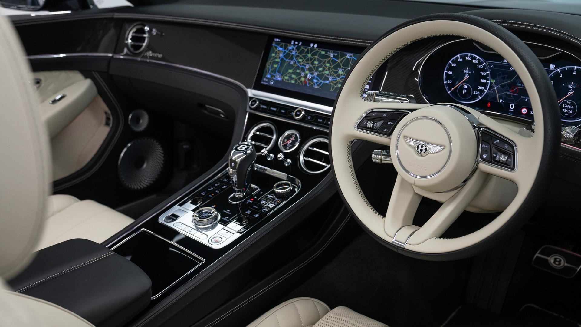 Bentley Continental Photo dcdc2bca-e5bf-408a-b0d5-53ebd9c966f9.jpg
