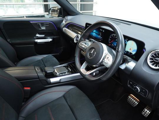 Mercedes-Benz GLB Photo dce69be1-30e0-49b2-95a0-f6a092c4330d.jpg