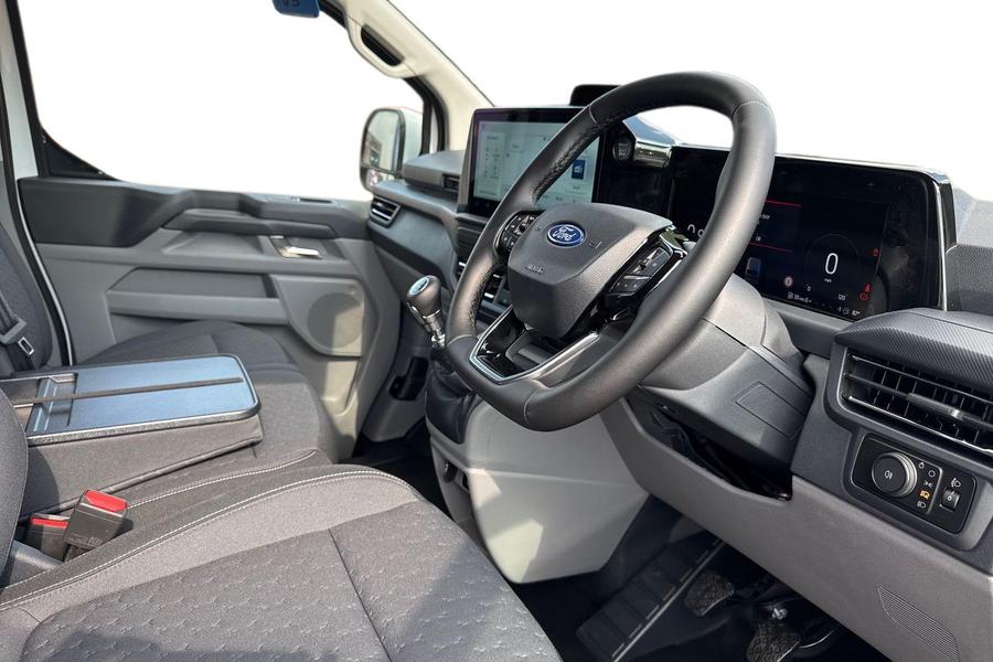 Ford TRANSIT CUSTOM Photo dcfe758d-e950-4a32-912a-14484364cf8e.jpg