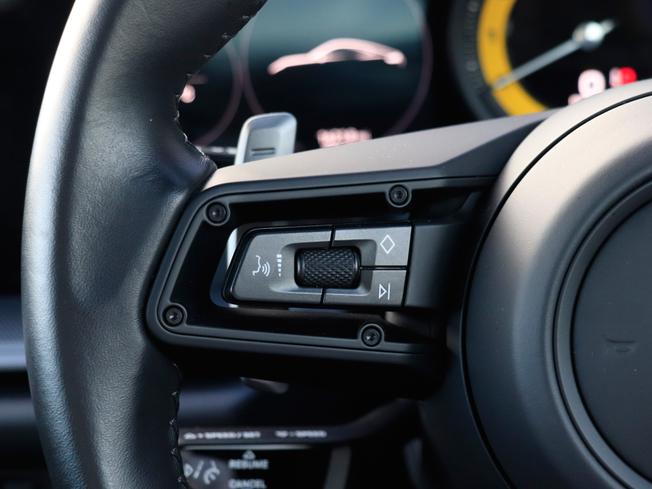 PORSCHE 911 Photo 31