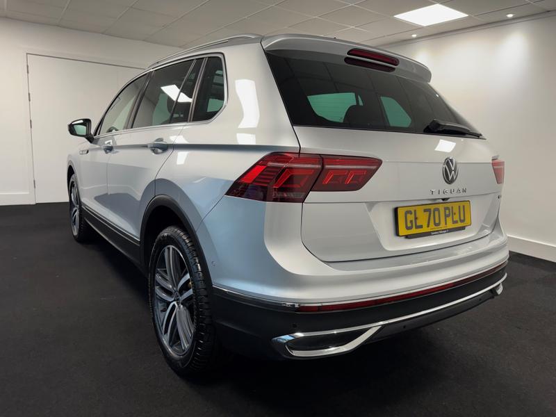 Volkswagen Tiguan Photo dd318419-3543-4bff-a206-74e3dd6e284e.jpg