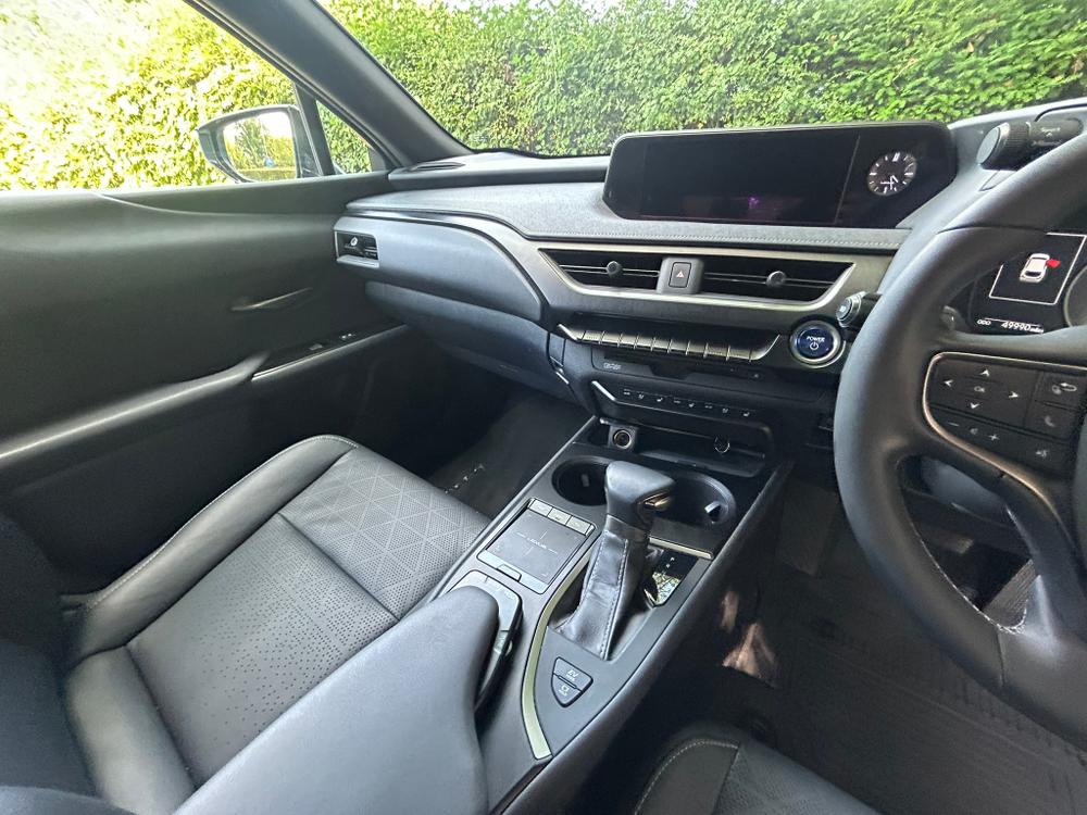 Used Lexus UX L666MBV 34