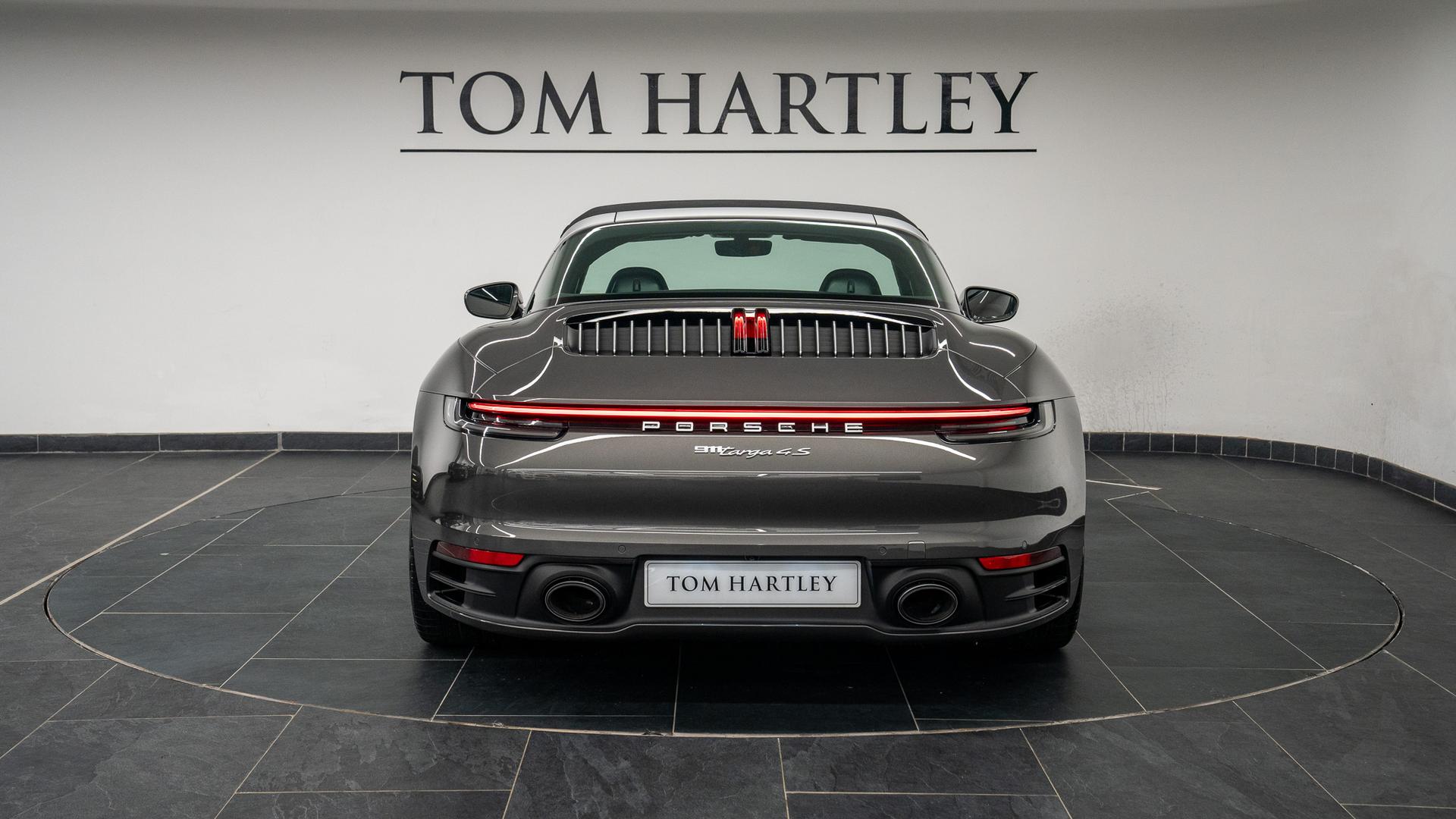 Porsche 911 Photo dd41a6c2-caab-489a-bcf3-bd7c0c519ed2.jpg