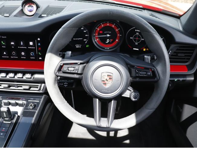 PORSCHE 911 Photo 29