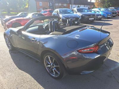 Mazda MX-5 Photo 13