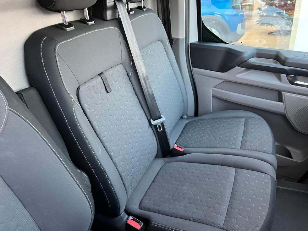 Ford Transit Custom Photo dd5d6fe6-b1bb-4d18-91a4-8ee45141ad49.jpeg