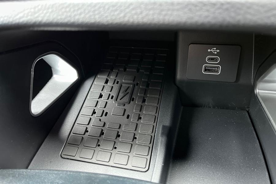 Ford RANGER Photo dd5e2e8c-e66e-4226-bd06-a9d1c01dc1bc.jpg