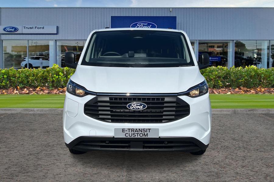 Ford TRANSIT CUSTOM Photo dd66214d-ae81-47c8-9d65-f60a3fd2a5b5.jpg